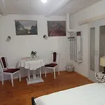 Magdolna Vendeghaz Maganszallashely 3* Écs