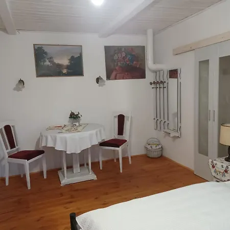 Magdolna Vendeghaz Maganszallashely 3* Écs
